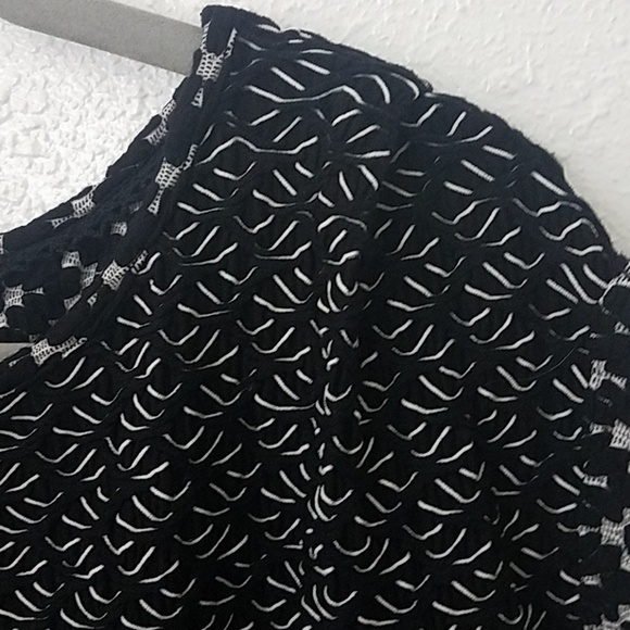 postmark Anthro Medium blouse black white cropped - Picture 4 of 7